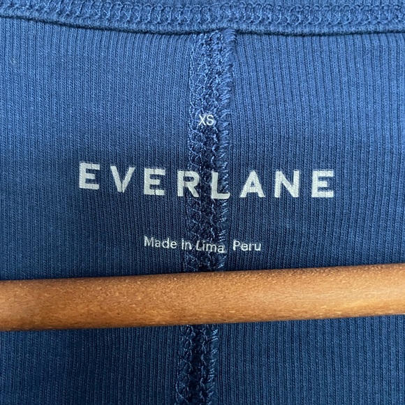 Everlane The Pima Micro-Rib Scoop Neck Tee in Blue - Picture 2 of 2